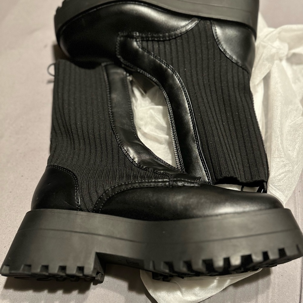 Zara Zipper Boot worn once no box size 40